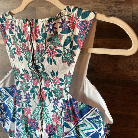 Alya floral dress PTP: 18 inches W: 15 inches L: 35 inches approximately - Picture 14 of 16